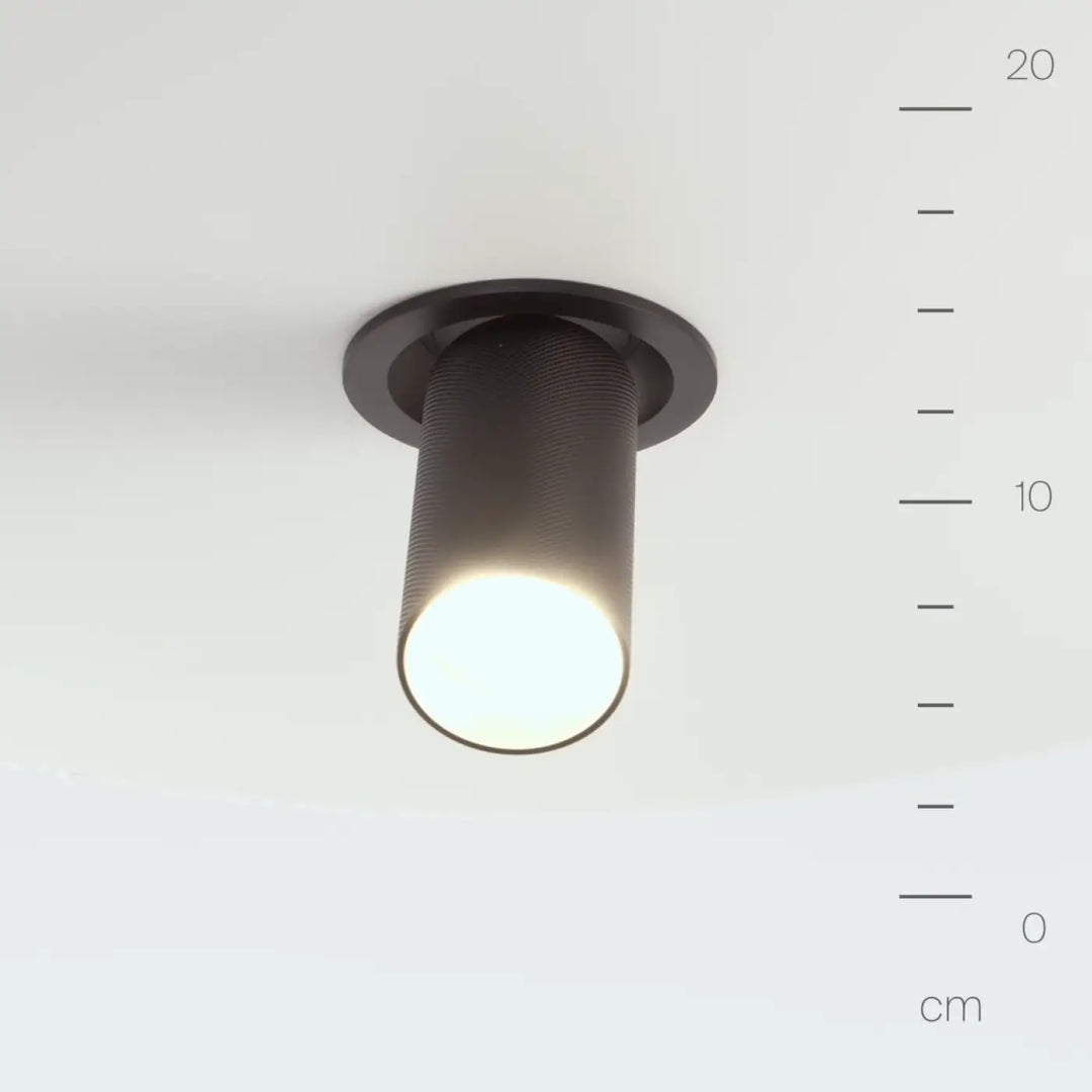 Spot semi-encastré artisan cylindrique noir en aluminium texturé avec éclairage blanc chaud intégré au plafond
