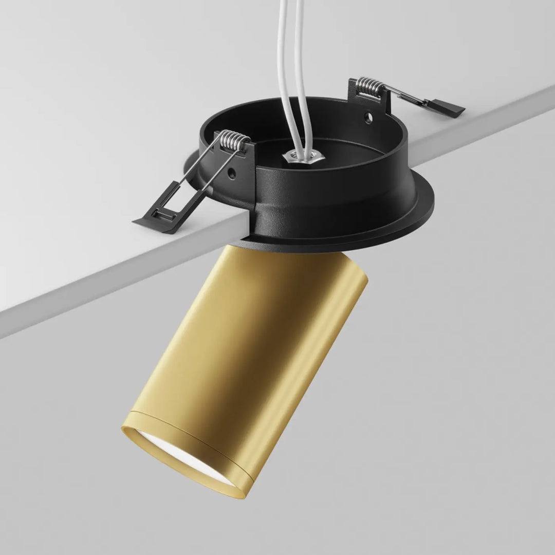 Spot semi-encastré focus gold finition cylindre avec tête orientable et ampoule gu10 intégrée