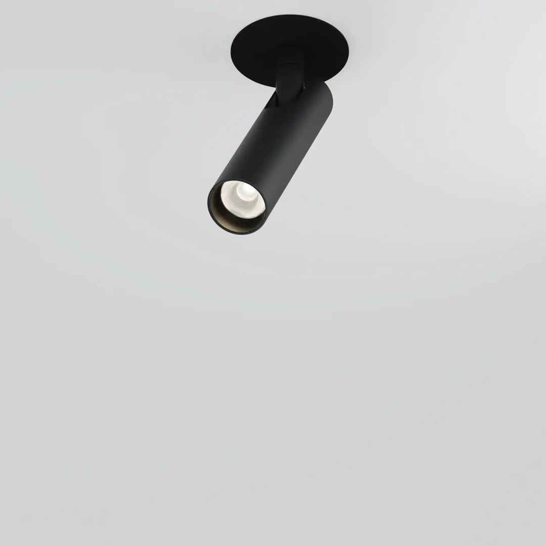 Spot semi-encastré focus tube ultra-fin en finition noire mate avec led intégrée et tête cylindrique réglable