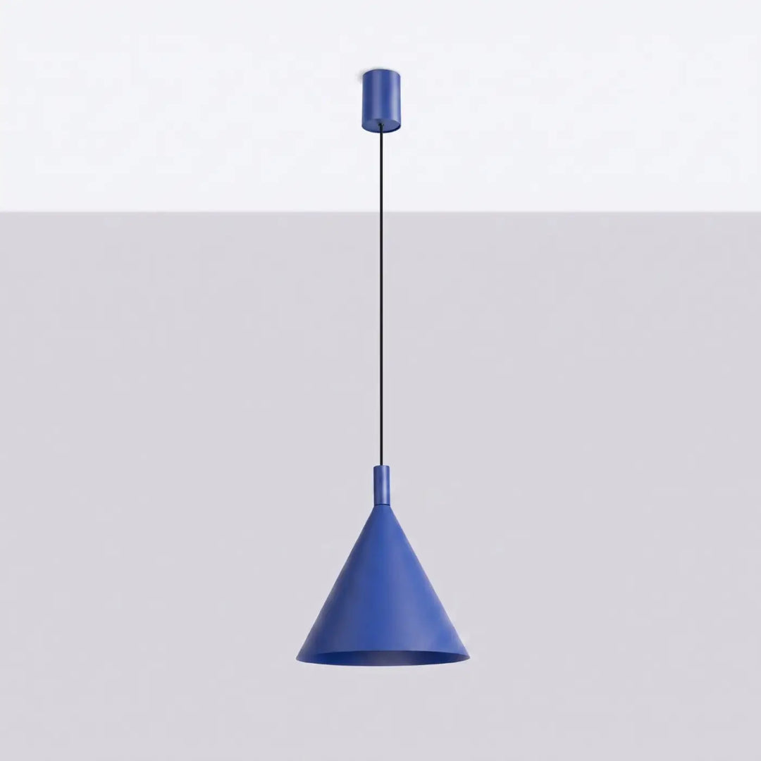 Suspension Luminaire outremer éteinte, vue rapprochée