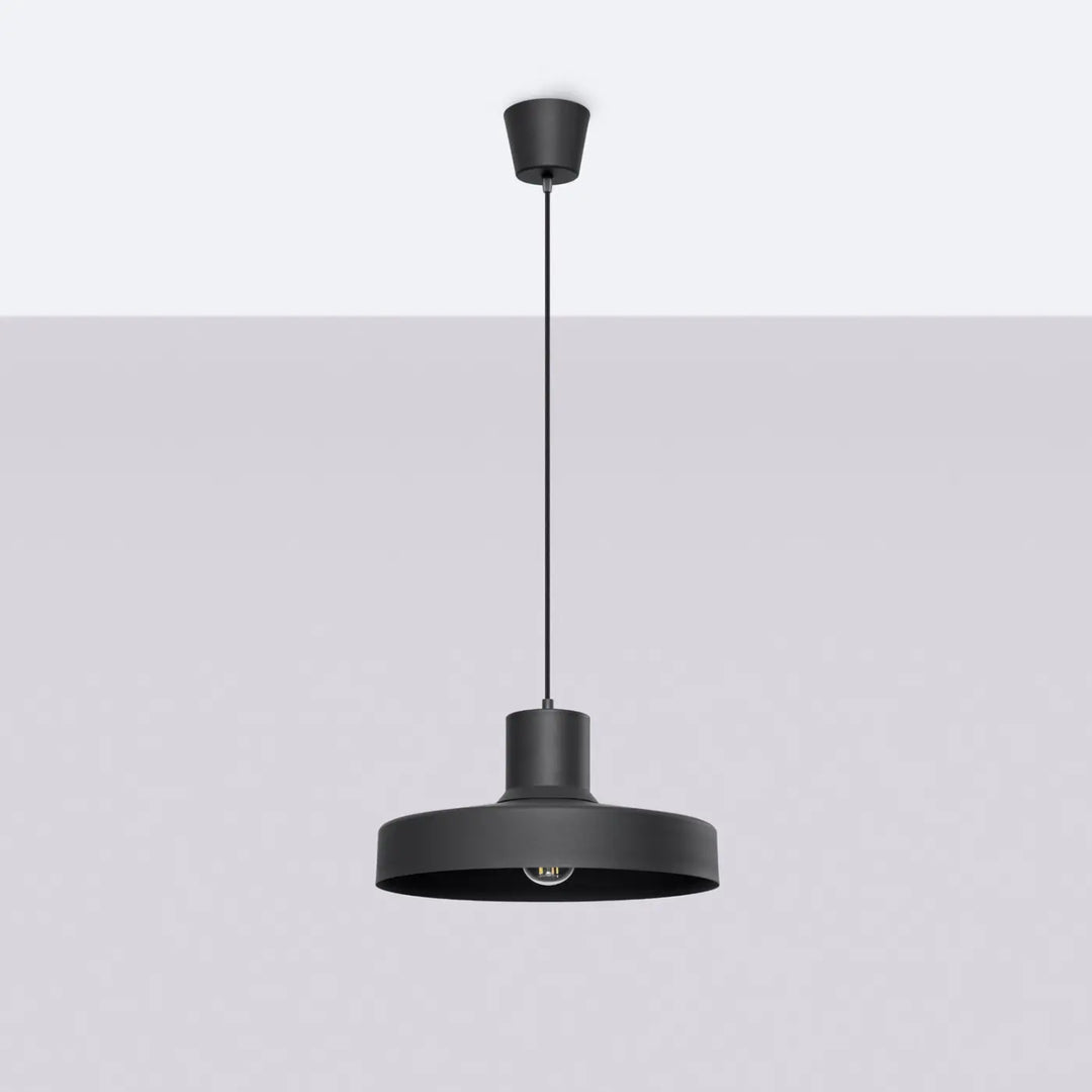Suspension Luminaire noir éteinte, vue rapprochée