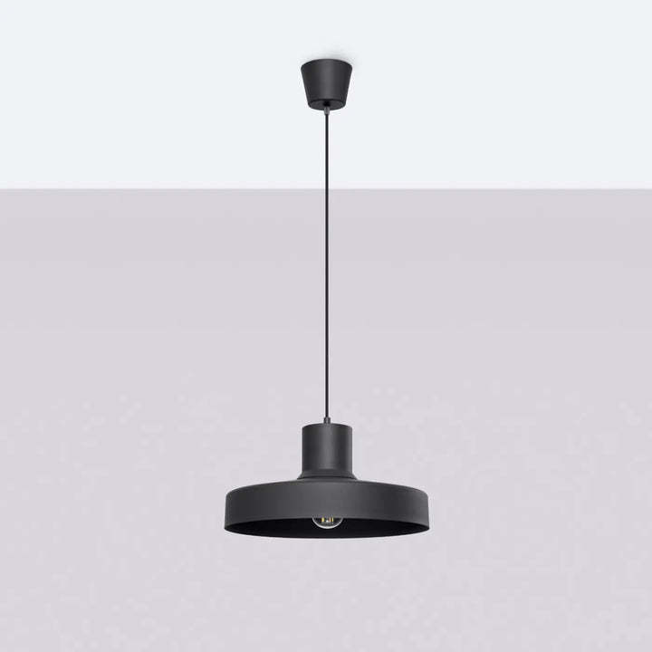 Suspension Luminaire noir éteinte, vue rapprochée