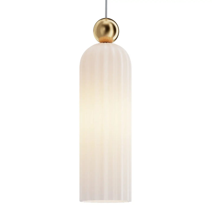Suspension luminaire antic avec abat-jour étroit en verre strié et monture dorée polie sphérique