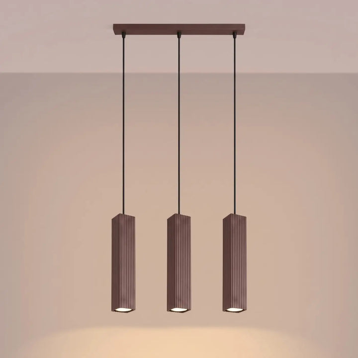 Suspension Rayo marron en ligne à 3 tubes cannelés, allumée