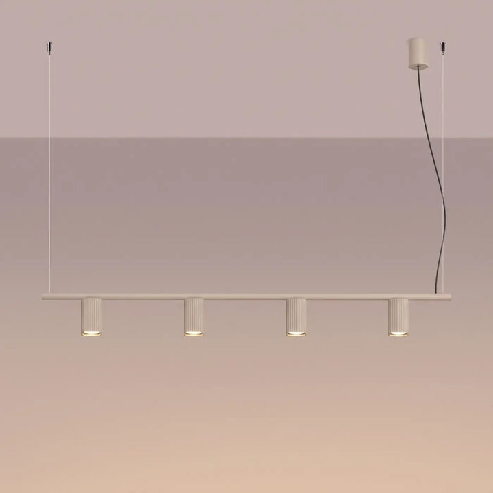 Suspension Rayo taupe en aluminium, allumée