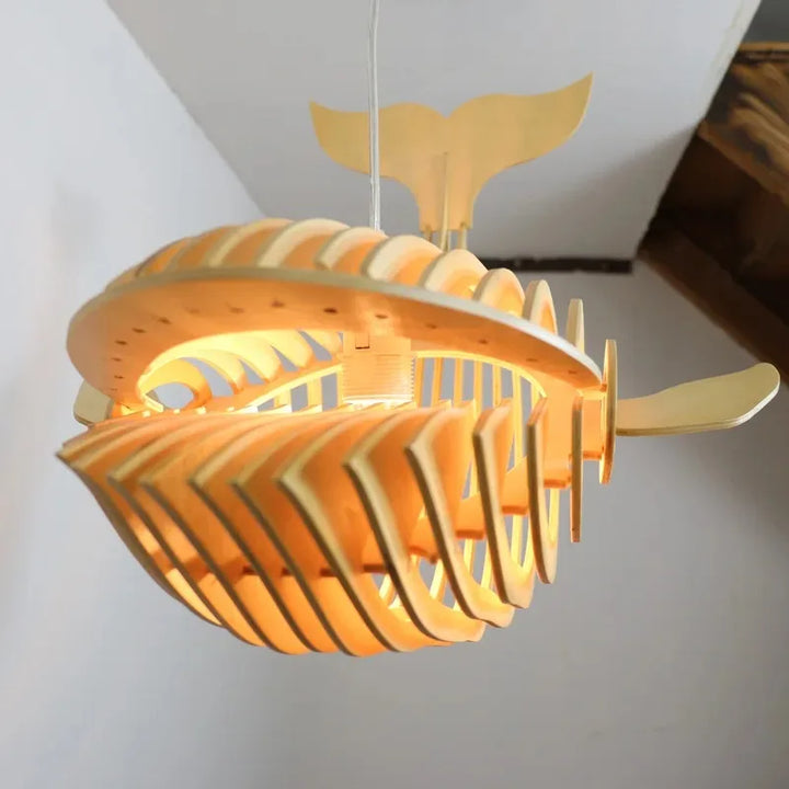 Suspension Bois Naturel Forme Baleine Design Ludique Moderne Beige