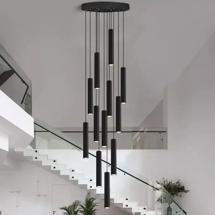 Suspension Cascade Moderne Cylindres Noirs Pour Escalier Chic