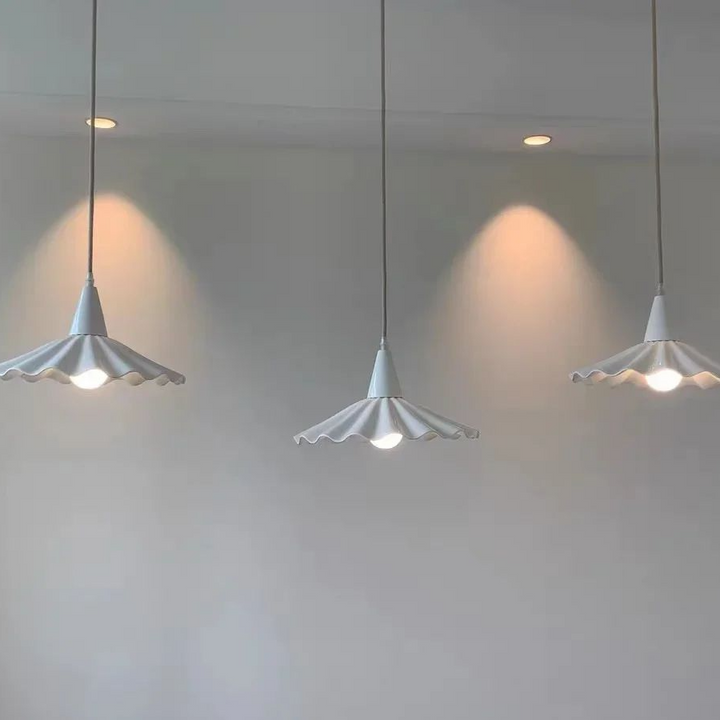 Suspension Céramique Blanche Forme Ondulée Design Vintage Chic