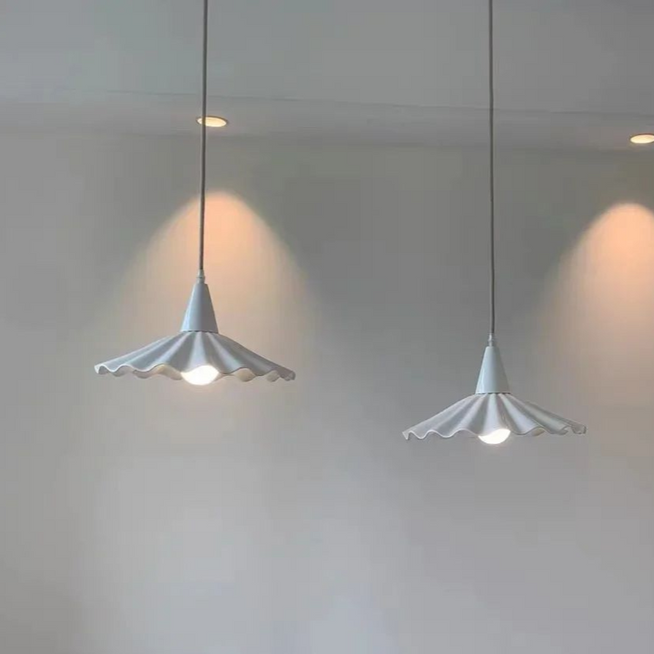 Suspension Céramique Blanche Forme Ondulée Design Vintage Chic