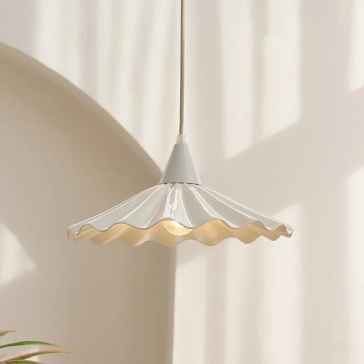 Suspension Céramique Blanche Forme Ondulée Design Vintage Chic