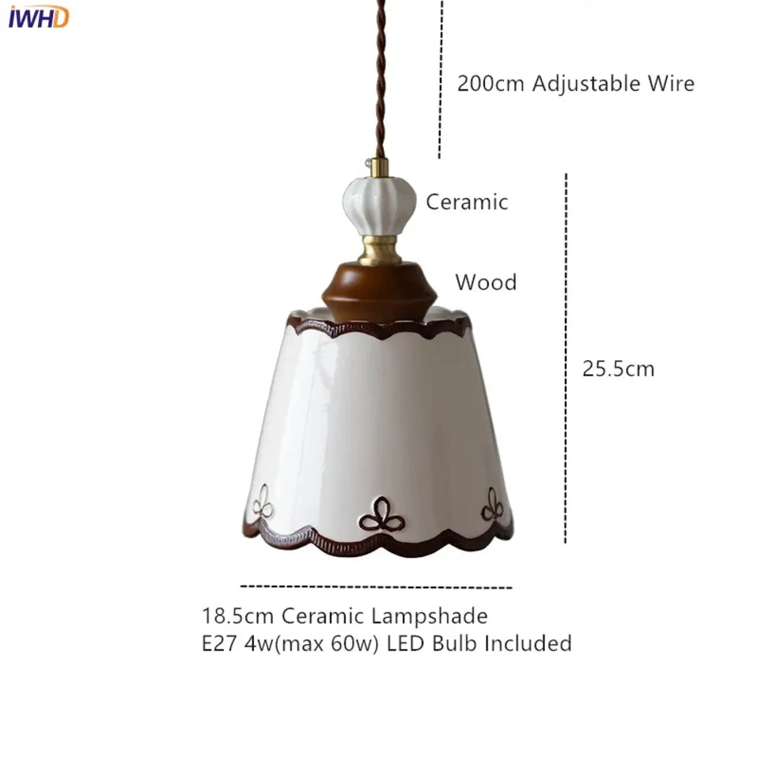 Suspension céramique et bois avec abat‑jour élégant