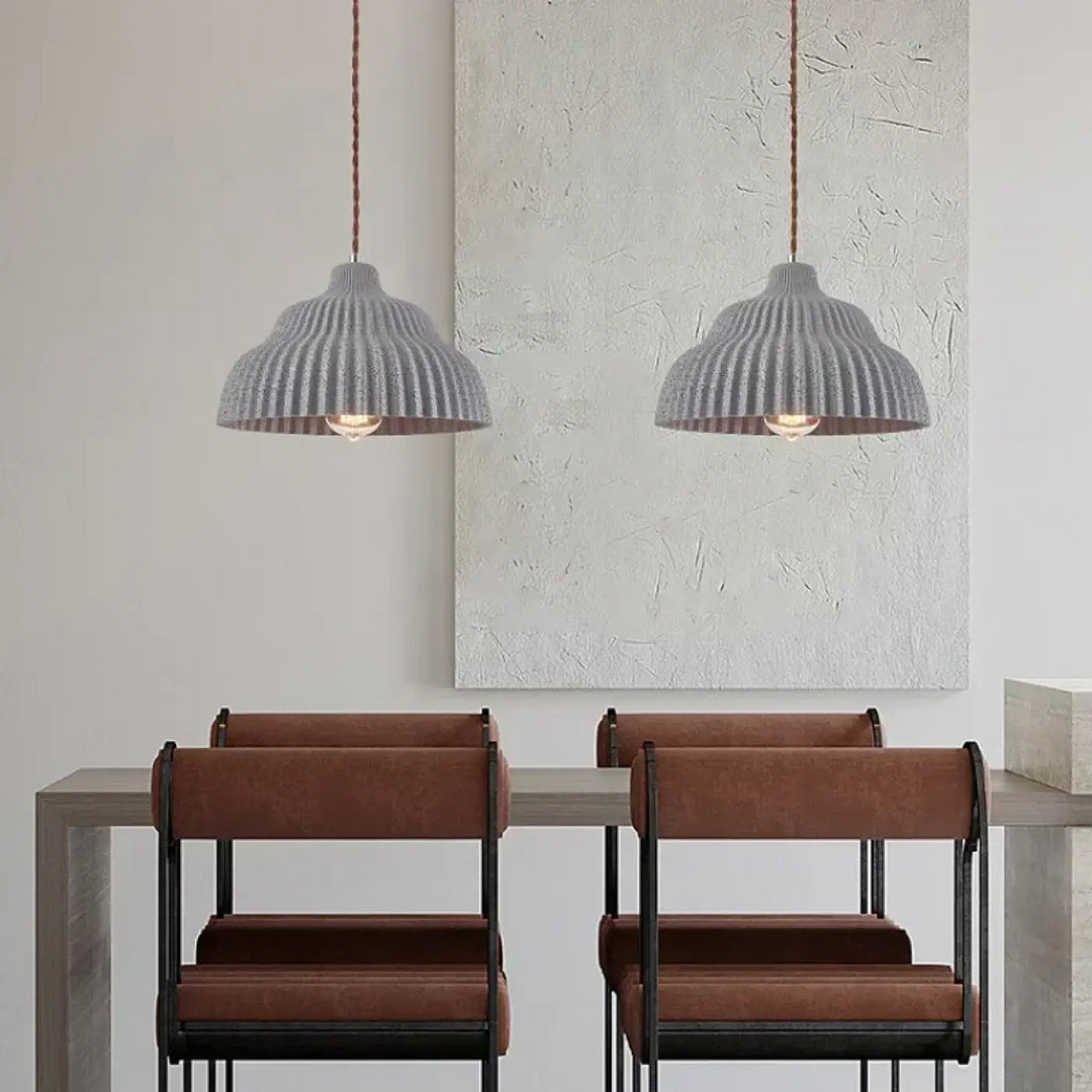 Suspension en céramique plissée design gris et orange
