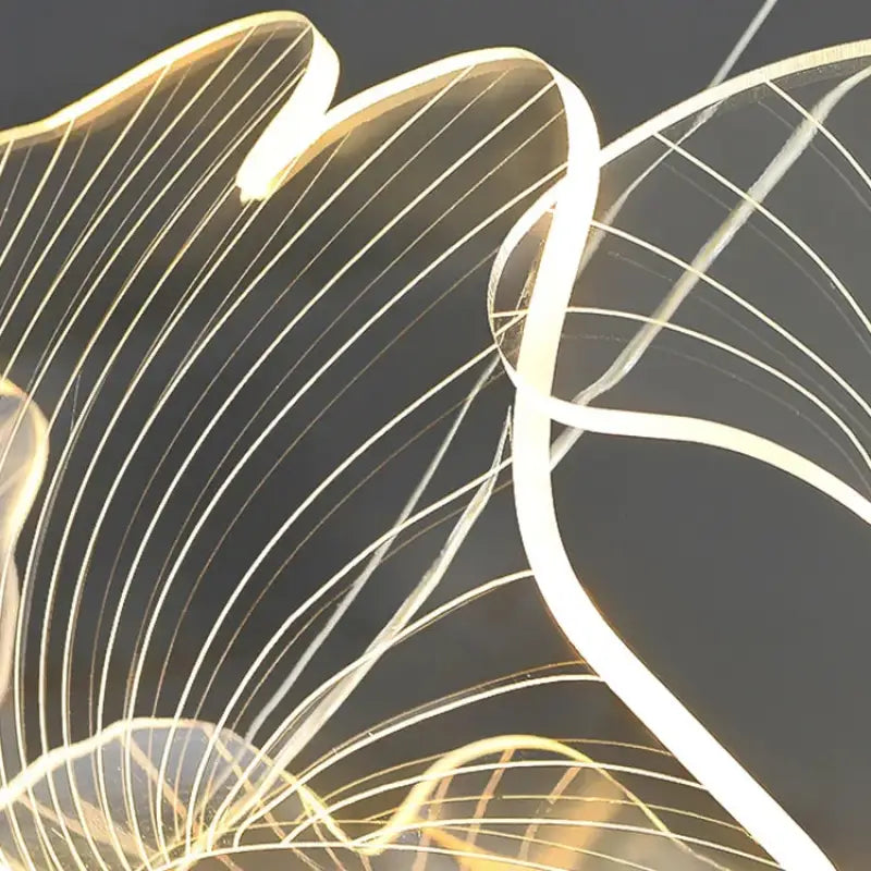 Suspension cercle avec feuilles sculptées style doré élégant