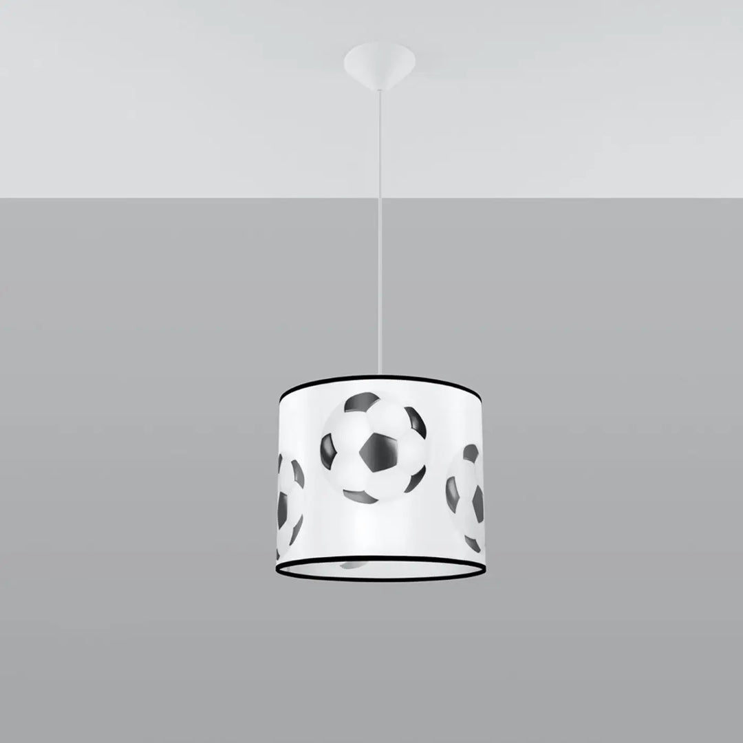Suspension ballons de football éteinte