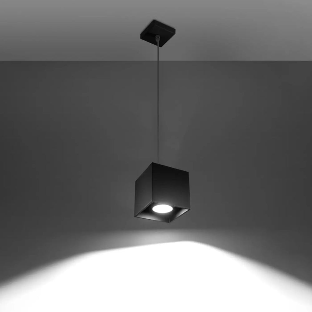 Suspension noir allumée