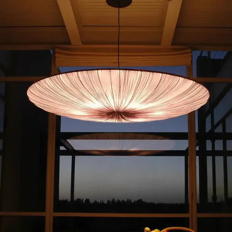 Suspension Design Disque Géant En Tissu Beige Lumineux Élégant