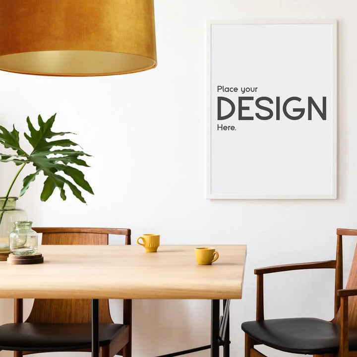 Affiche encadrée blanche avec texte minimaliste place your design here pour suspension design dorée en matières naturelles