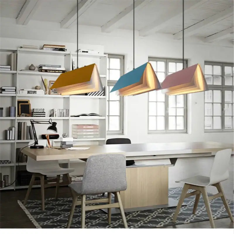 Suspension design forme livre style moderne colorée