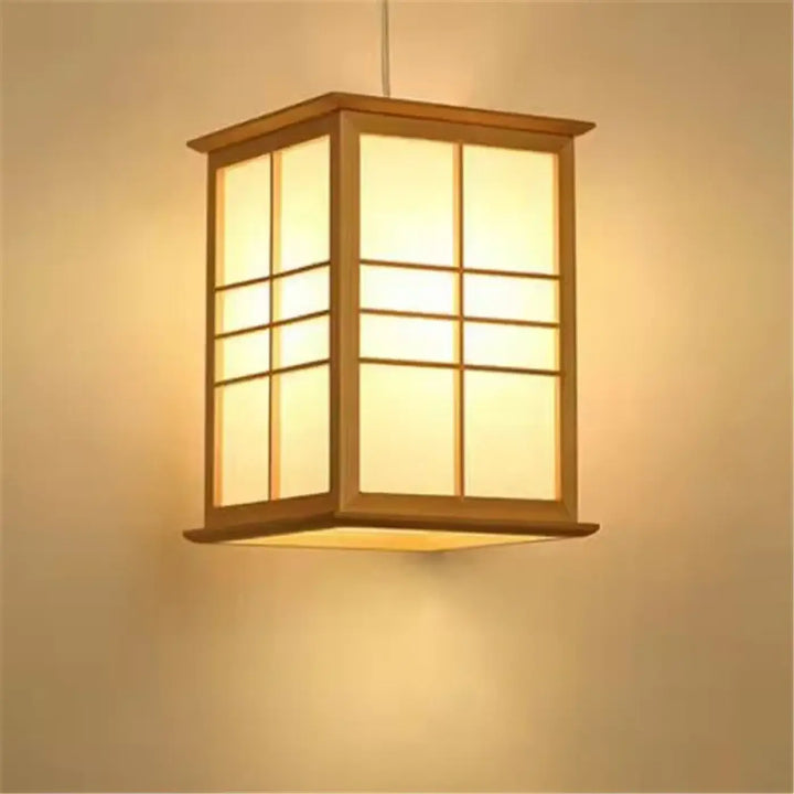 Suspension design en bois pour intérieur zen élégante