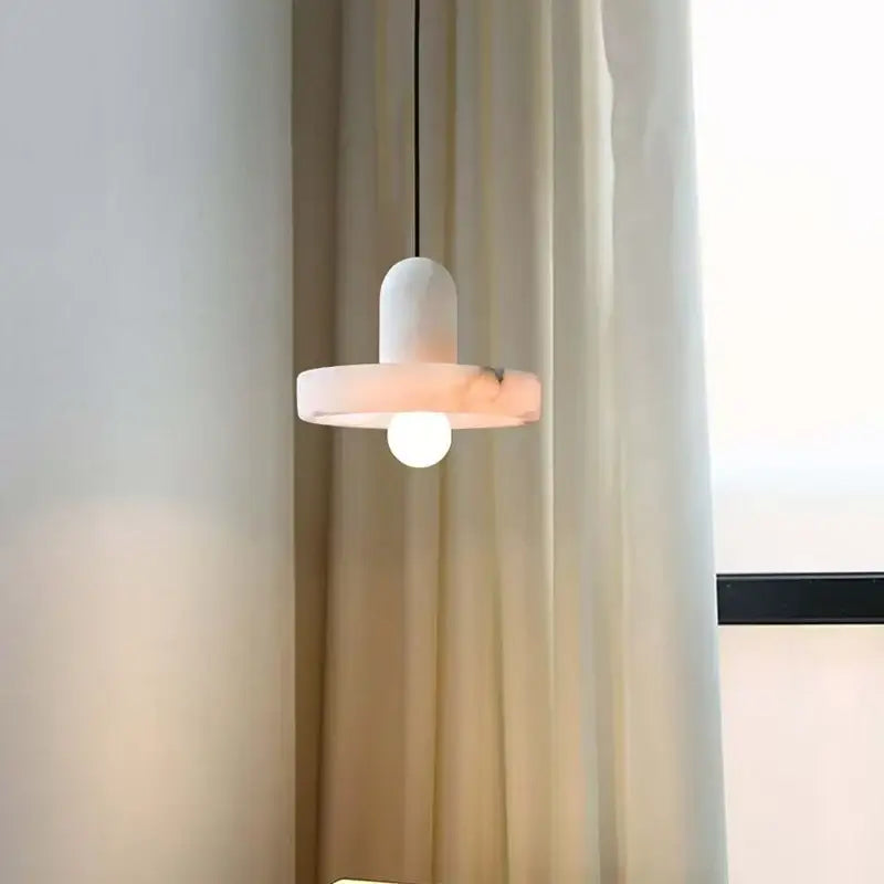 Suspension design moderne en pierre naturelle blanche

