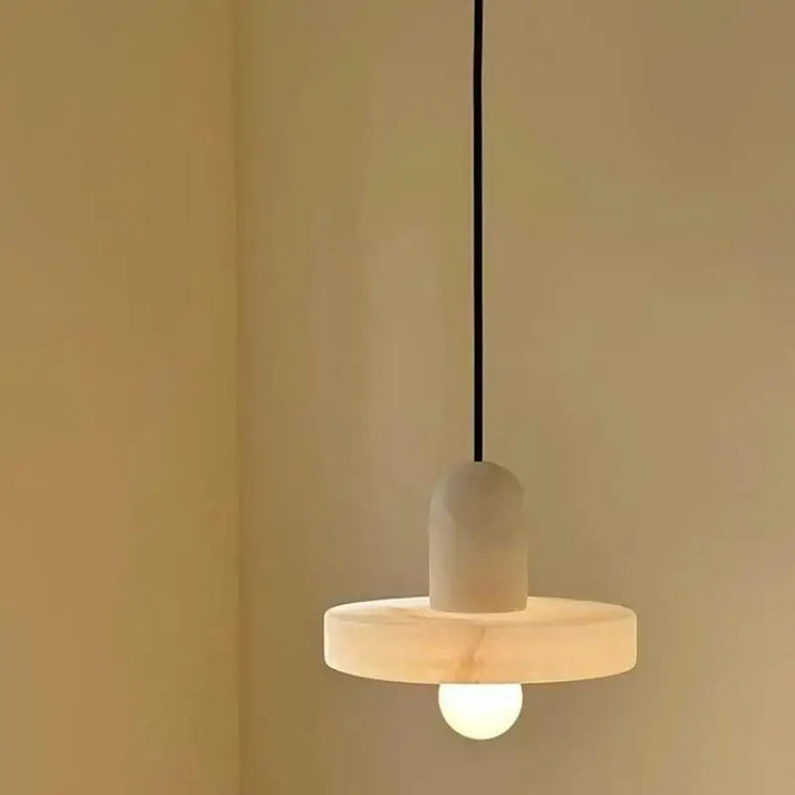 Suspension design moderne en pierre naturelle blanche

