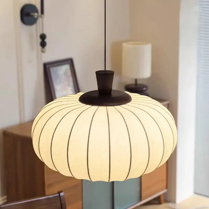 Suspension design moderne en tissu nervuré et bois élégance