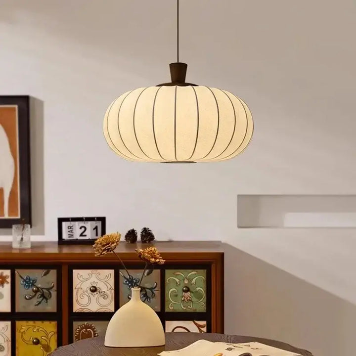 Suspension design moderne en tissu nervuré et bois élégance