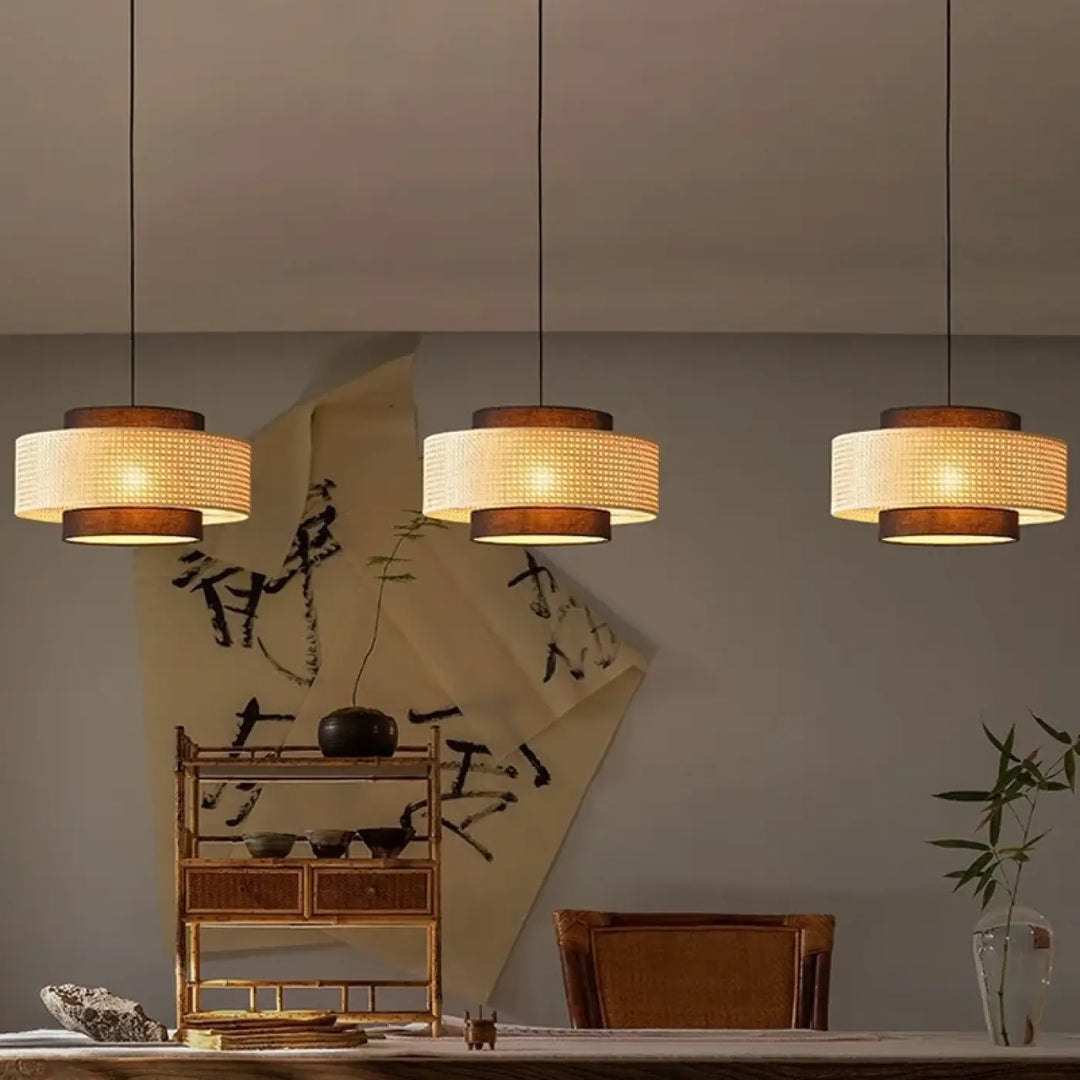 Suspension design naturelle rotin tressé et textile chic