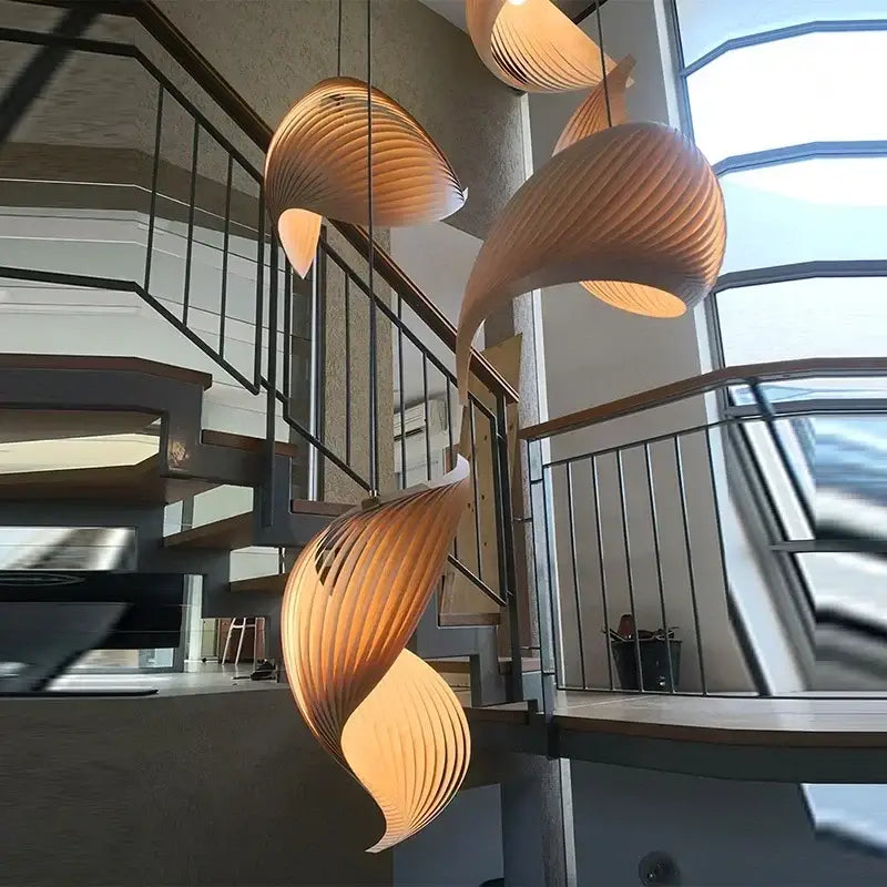 Suspension Design Spirale Jaune Moderne et Élégante

