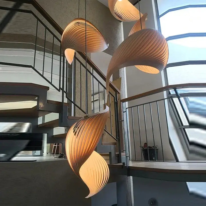 Suspension Design Spirale Jaune Moderne et Élégante

