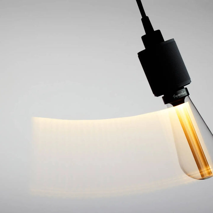 Suspension Heavy Metal à gravure quadrillée #couleur_noir