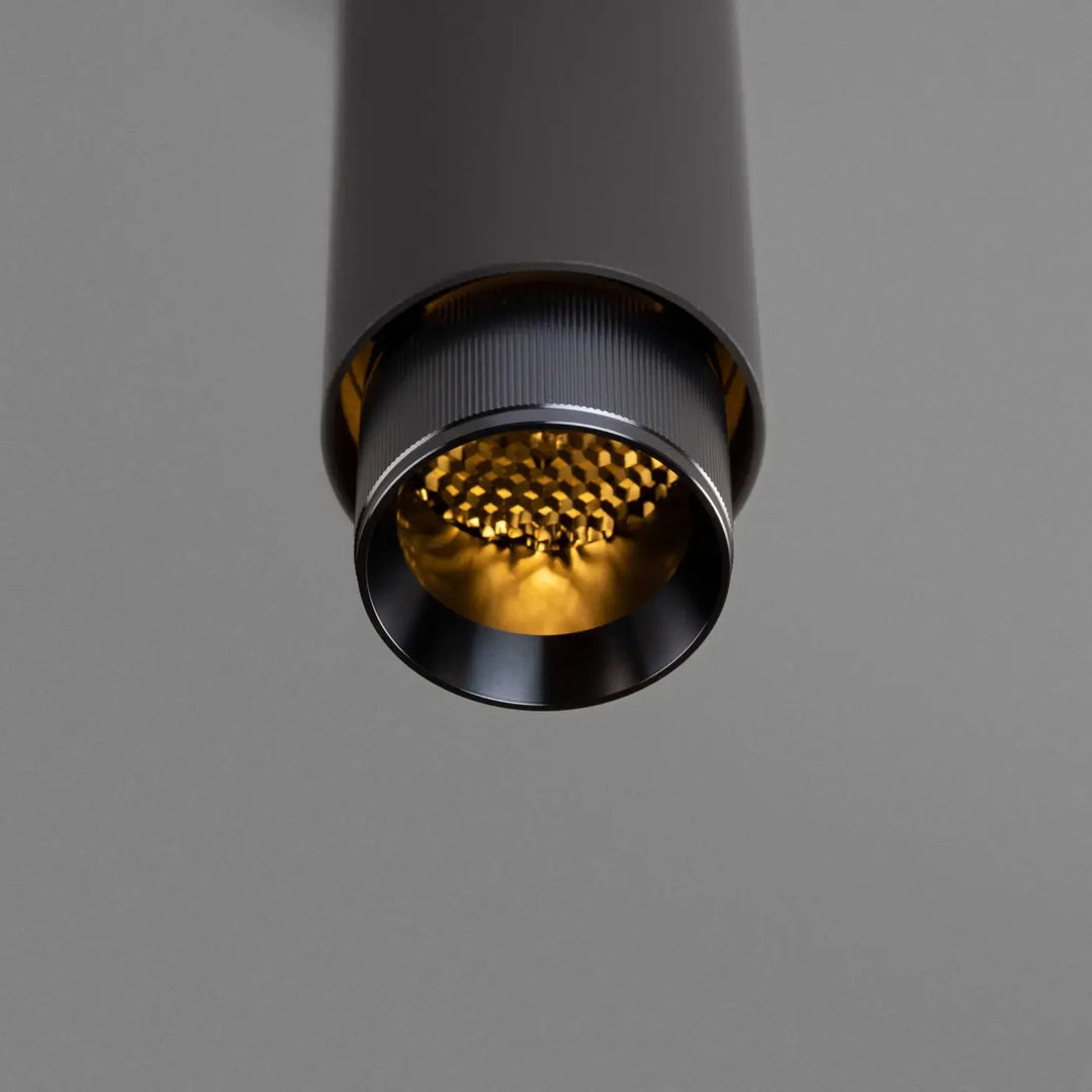 Détail de la suspension Exhaust Graphite finition grise #couleur_gris