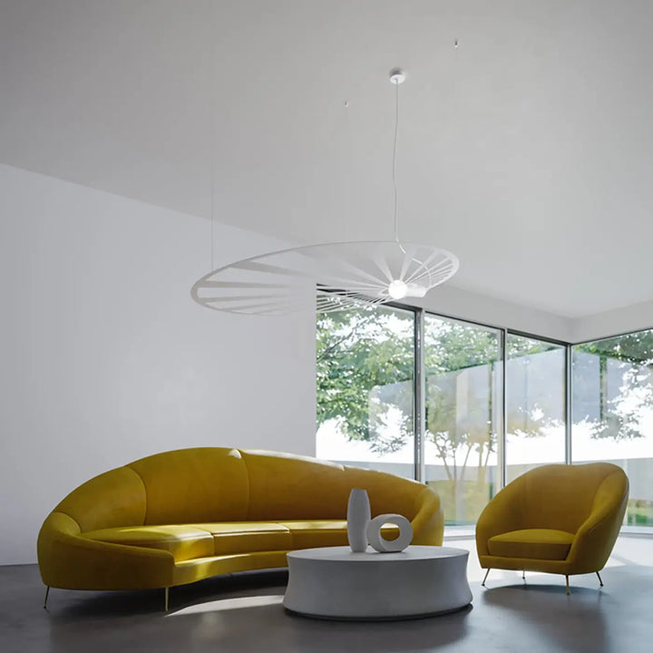 Suspension LEHDET blanc dans un intérieur, autre vue