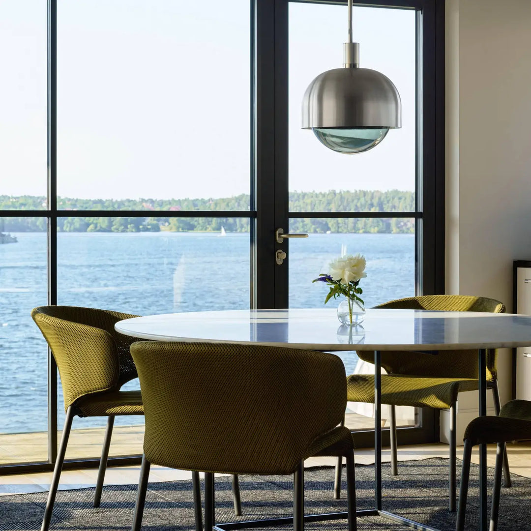 Suspension Forked dans un intérieur #couleur_argent
