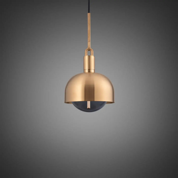 Suspension Forked Medium à abat-jour et globe fumé, finition laiton #couleur_dor