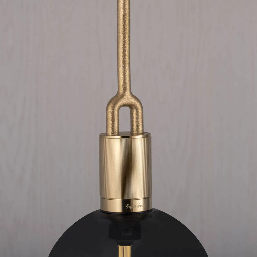 Suspension Forked modèle moyen finition laiton avec globe en verre fumé #couleur_dor