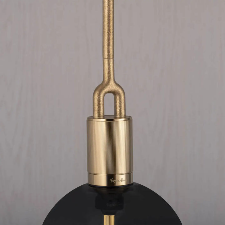 Suspension Forked Large finition laiton avec globe en verre fumé #couleur_dor