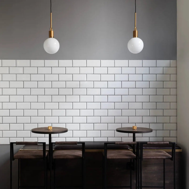 Suspension Forked Medium dans un intérieur #couleur_dor