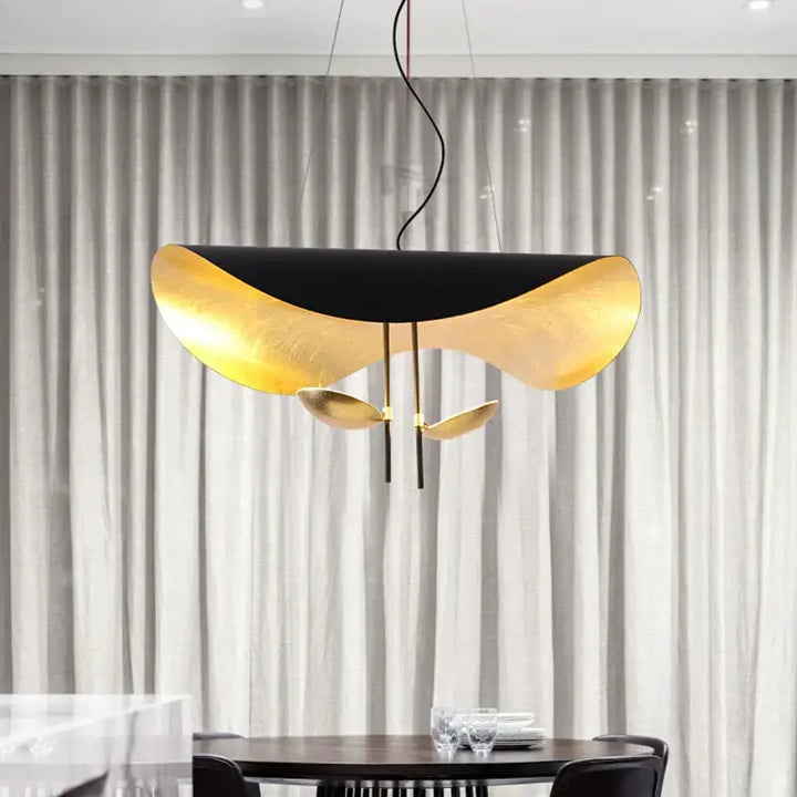 Suspension Forme Ailée Design Moderne Sculptural