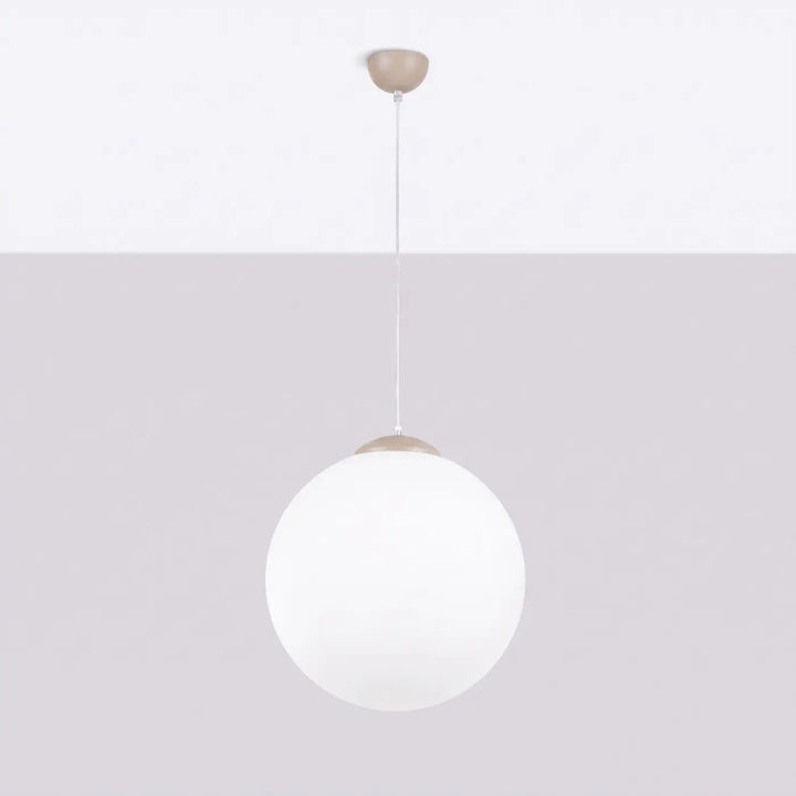 Suspension Ugo à globe en verre blanc et monture taupe, éteinte