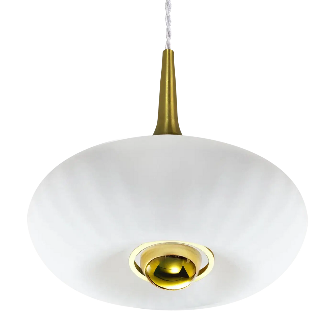Suspension grace en verre soufflé blanc avec tige métallique dorée et support central pour ampoule modèle grace