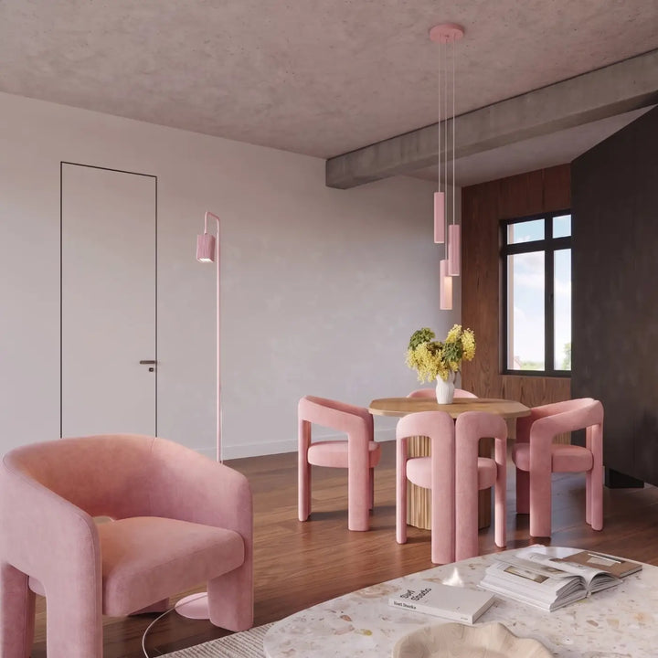 Suspension Rayo rose en grappe à 3 tubes cannelés dans une salle à manger
