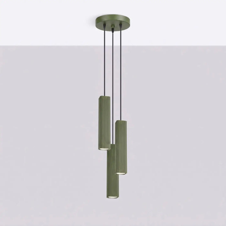 Suspension Rayo vert olive en grappe à 3 tubes cannelés, éteinte