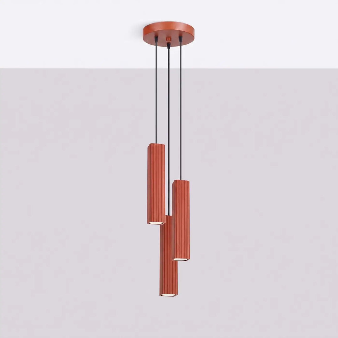 Suspension Rayo ocre rouge en grappe à 3 tubes cannelés, éteinte