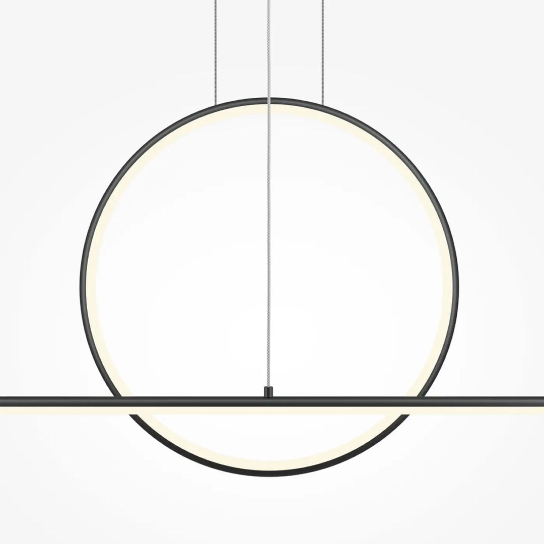 Suspension halo moderne noire avec anneau led blanc lumineux et accent barre horizontale en acier doré arc lumineux