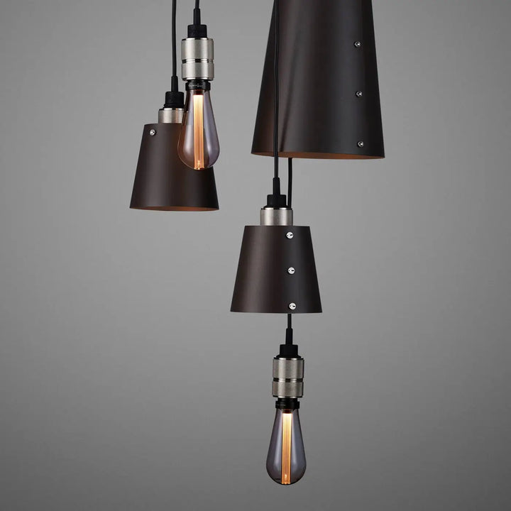 Suspension Hooked 6.0 en finition acier avec abat-jour en métal graphite, câble de 2,6 m #couleur_argent