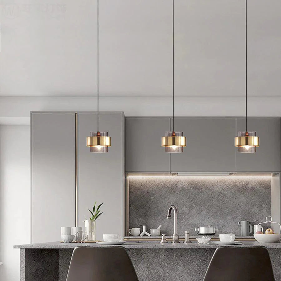 suspension industrielle noire