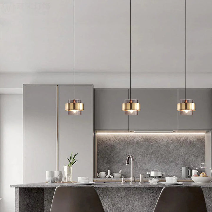 suspension industrielle noire