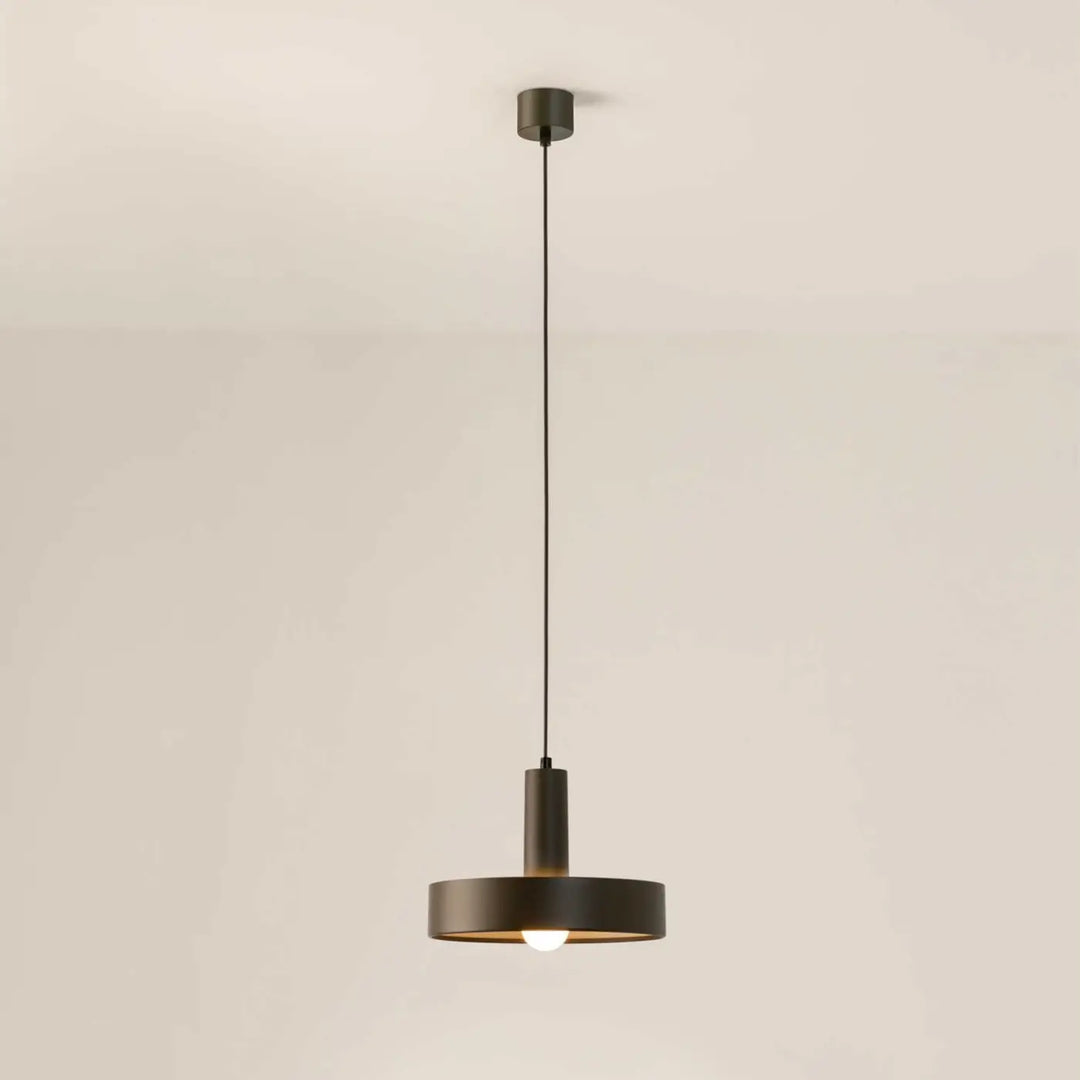 Vue de la suspension Keops en aluminium gris brun