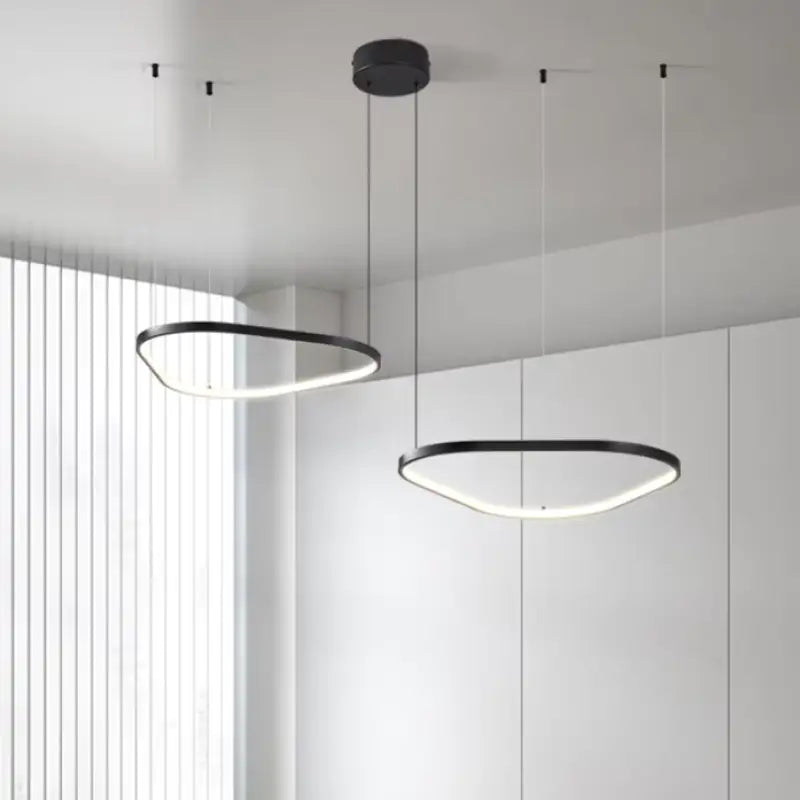 Suspension Led Design Anneaux Noirs Pour Salon Moderne

